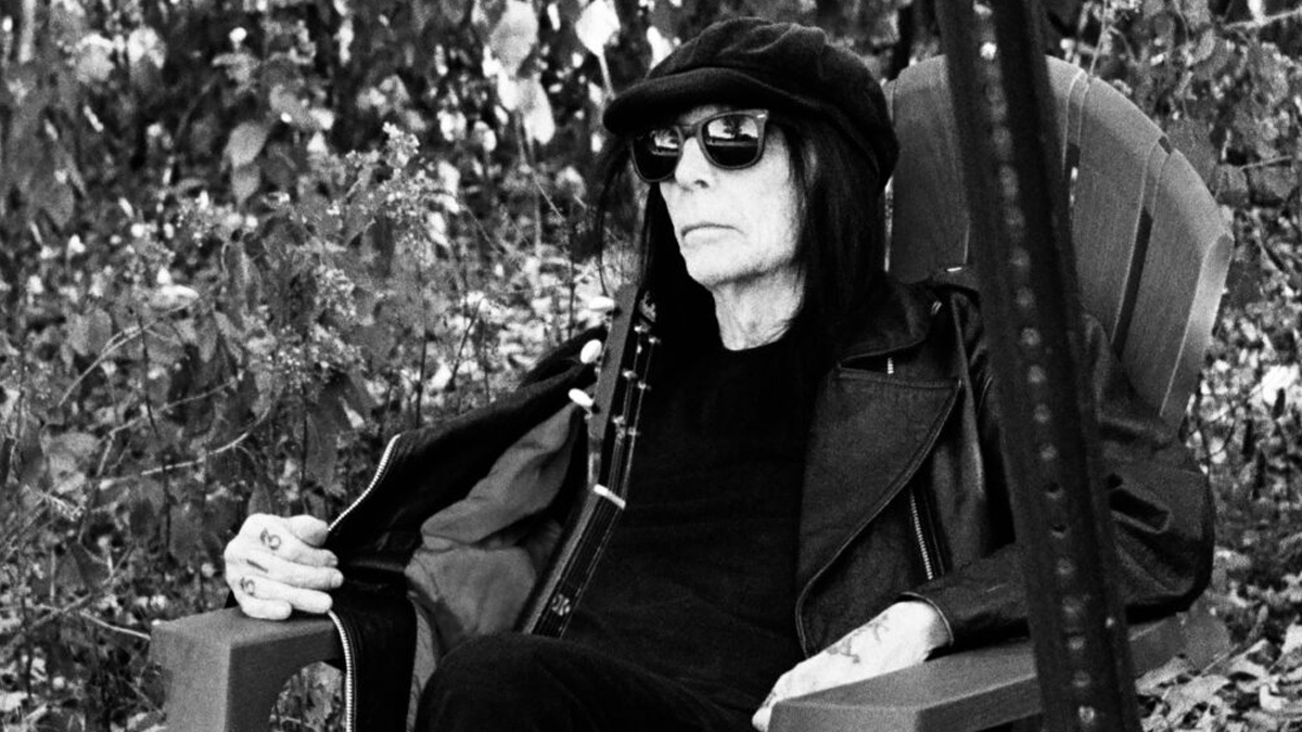 Mick Mars Unveils New Song “Right Side of Wrong”: Stream