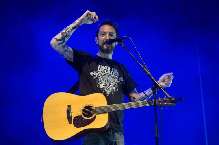 Frank Turner Becomes Third Artist To Ever Play 50 Shows In 50 Days In America